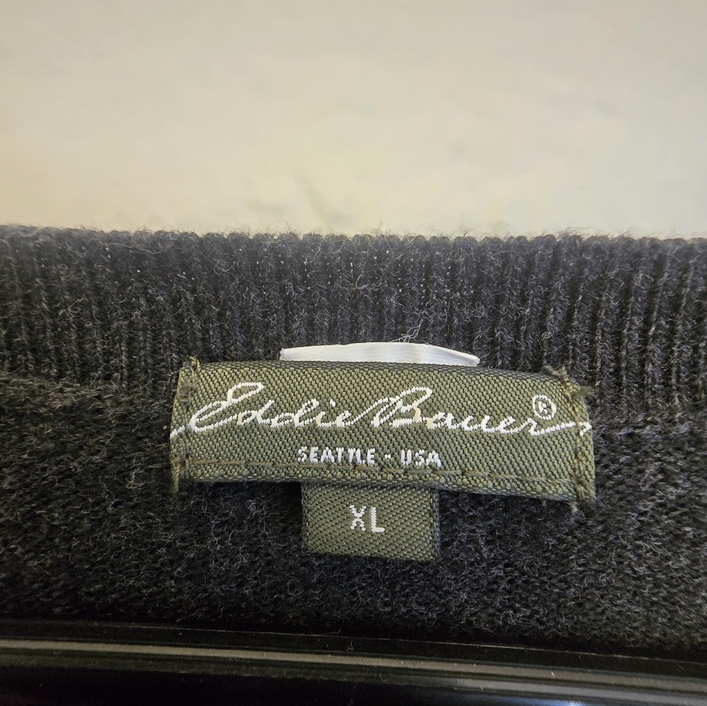 Eddie Bauer Women's Black Cardigan Sweater XL - Picture 3 of 3